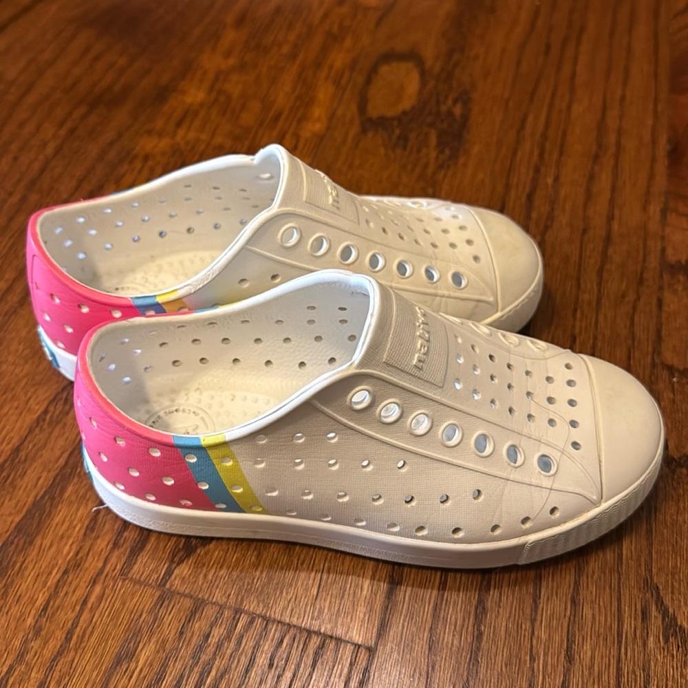 Native girls size 11